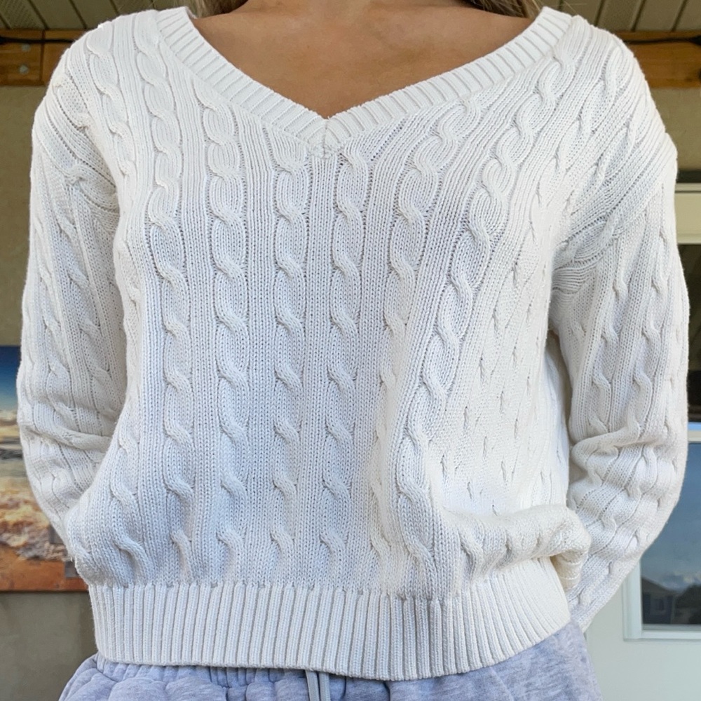 Brandy Melville sweater